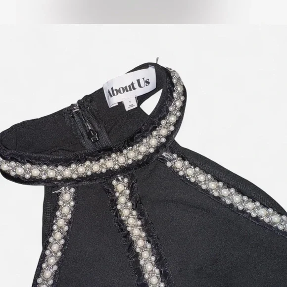 Black Backless Halter Bodycon Dress - Picture 4 of 5